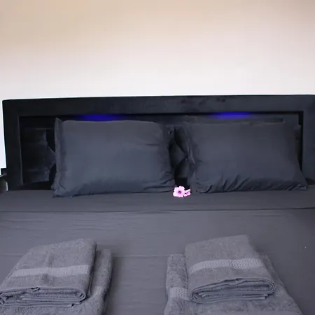 Hébergement de vacances Be My Guest At *