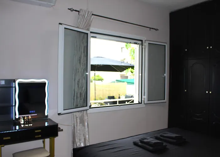 בית נופש Be My Guest At קלמאטה